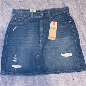 High Rise NWT denim Levi Skirt
